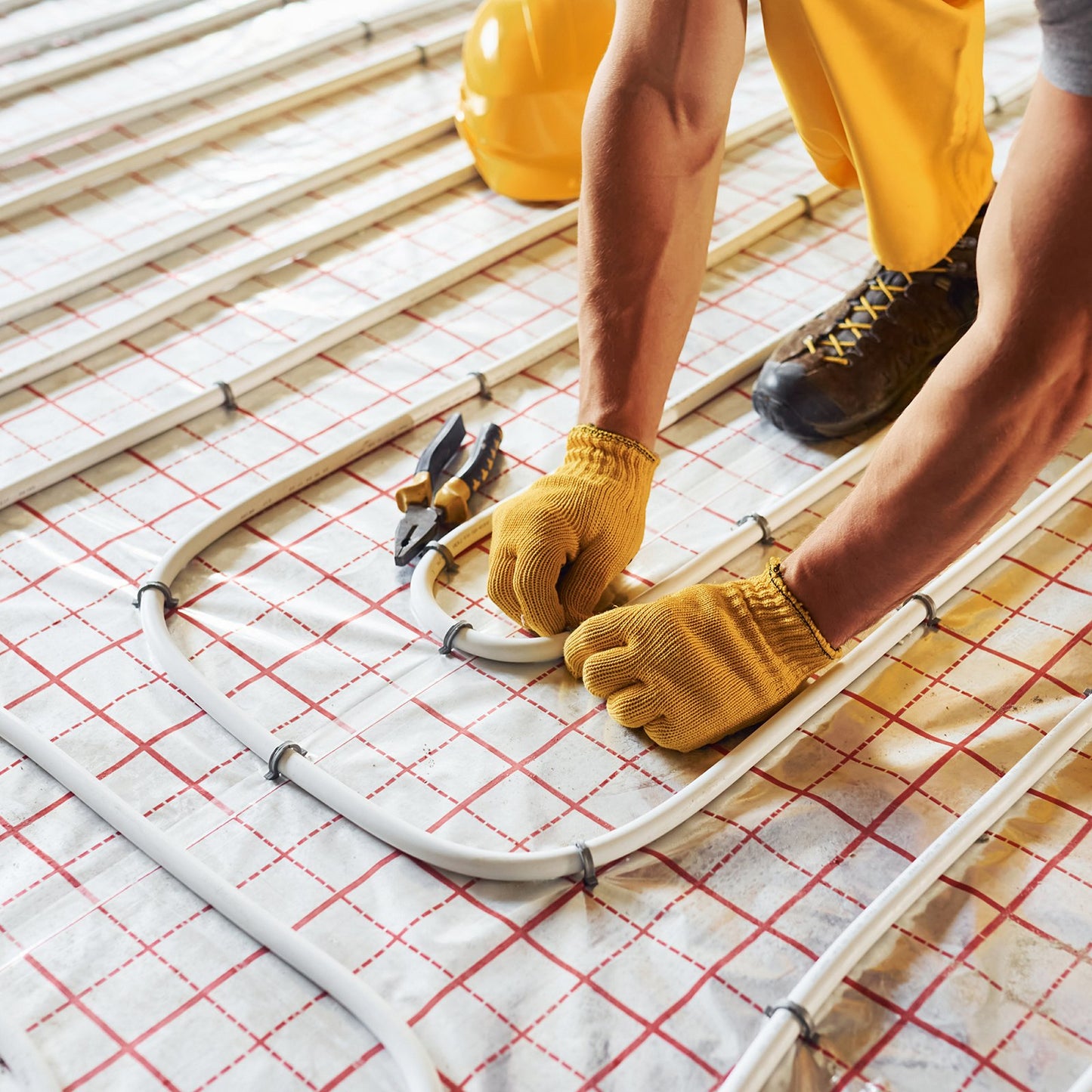 PEX-AL-PEX Tube, 200 m, 16 mm Diameter Aluminum-Plastic Composite Pipe Oxygen Barrier Radiant Floor PEX Pipe, 2 mm Thickness Radiant Heat Floor Plumbing Inner Aluminum Layer PEX Tubing Pipe