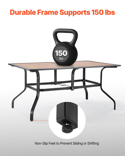 Matbord för utomhusbruk, 150 cm långt rektangulärt bistrobord i träliknande stål med ribbor för 4-6 personer, med 38 mm paraplyhål, stora vädertåliga möbler för gräsmatta/veranda, brunt