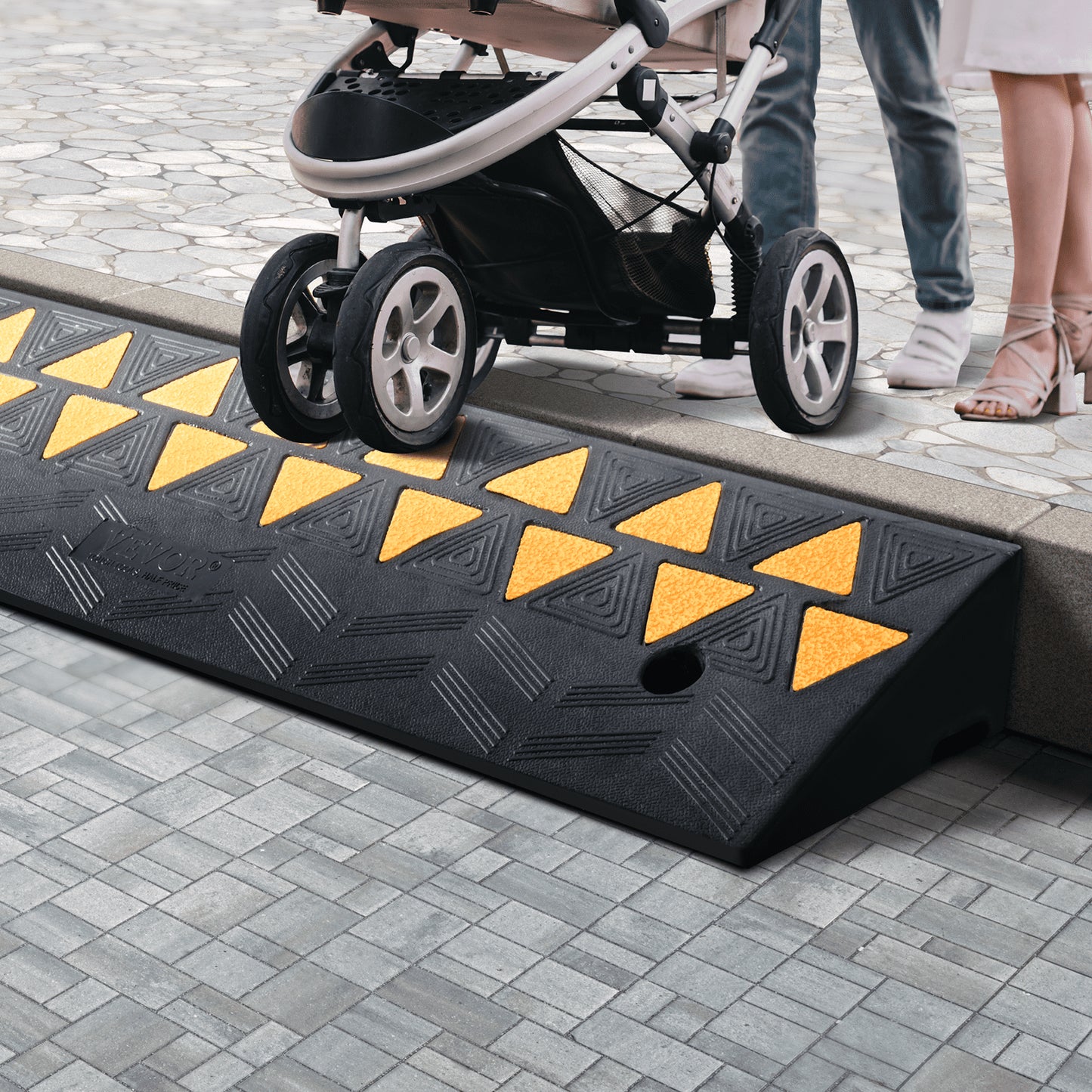 Rubber Curb Ramp 9 cm Rise Height Sidewalk Curb Ramp, 25 cm Width 100 cm Length Driveway Ramp for Curb, 15T Heavy Duty Rubber Ramp for Forklifts, Trucks, Buses, Cars, Wheelchairs, Bikes