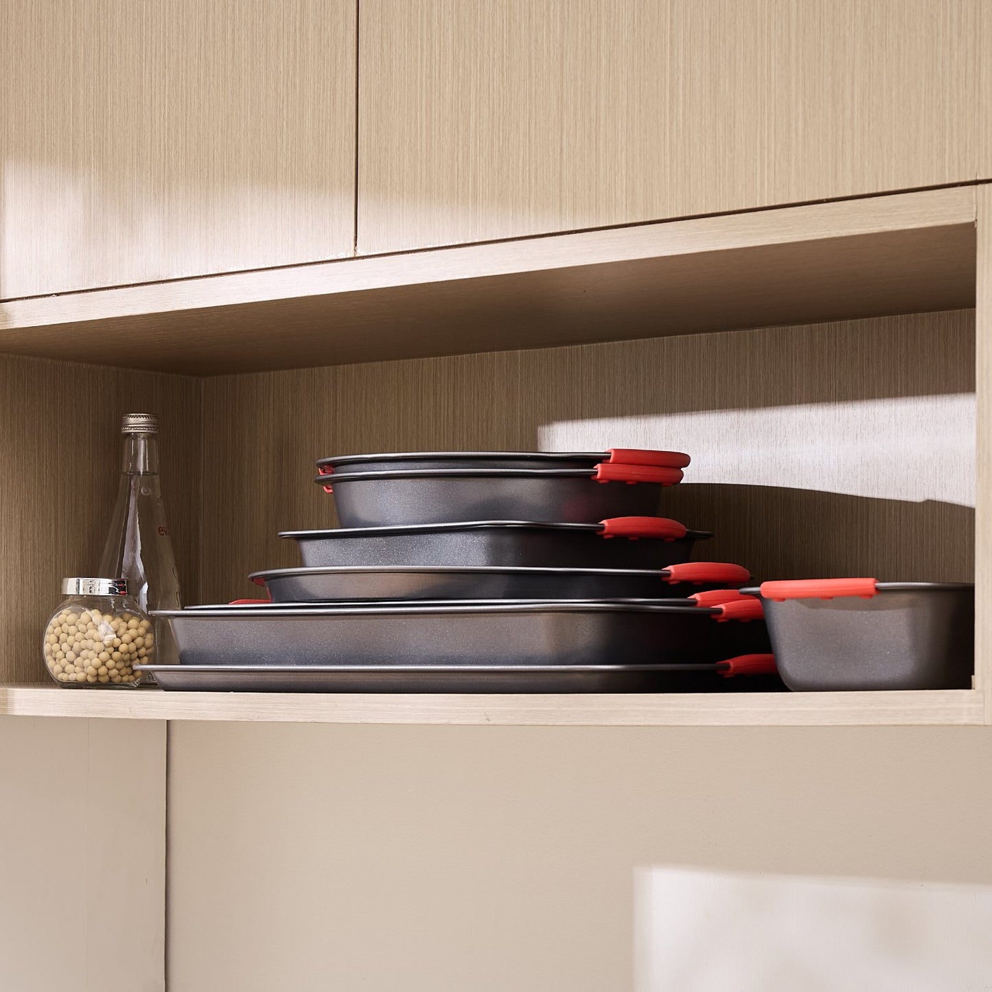 Bakformsset, 8 delar, nonstick-beläggning i kolstål, stapelbara bakformsset för köksugn med silikonhandtag, lätt att rengöra, för bakning av kakor, tårta, muffins, bröd