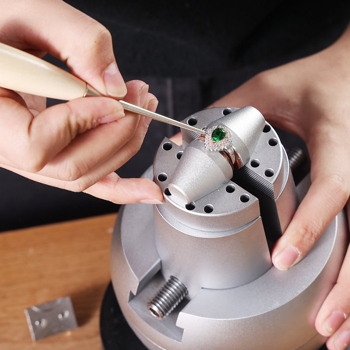 Kulskruvstäd, 13 cm gravyrinställningsverktyg, 360° roterande gravyrblocksskruvstäd, 69 delar tillbehör för smyckesgravyrblock, standardblock för ädelstensinläggning och gravyr i liten skala
